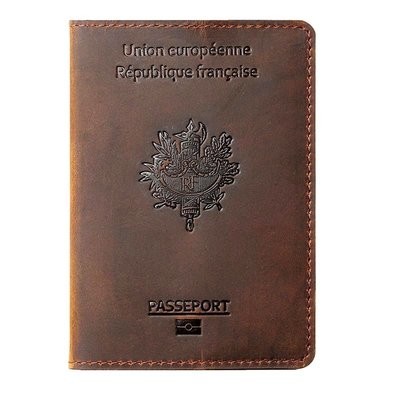 Les couvre-passeports République française en cuir (France).