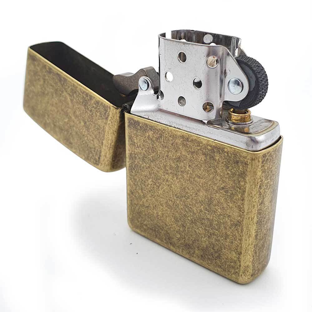 Zippo Accendino ricaricabile originale - Veneziano Brass Ottone - 352B :  : Casa e cucina