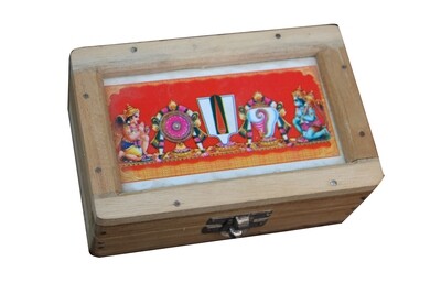 Wooden Thirumann box - Thenkalai , மரத் திருமண் பெட்டி, (தென்கலை ஸம்ப்ரதாயப் படத்துடன் )