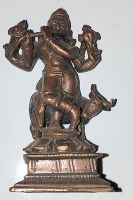 Venugana Krishnan , Venugopala krishnan with cow - Copper Vigraham. பசுவுடன் வேணுகான கண்ணன் க்ருஷ்ணன் வேணுகோபாலன்