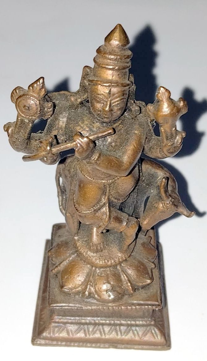 Venugana Krishnan , Venugopala krishnan with cow - Copper Vigraham. பசுவுடன் வேணுகான கண்ணன் க்ருஷ்ணன் வேணுகோபாலன்