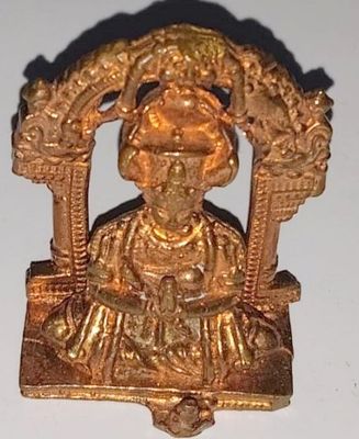 Nammazhvar nammazhwar satagopan with small satari at his feet - Copper Vigraham