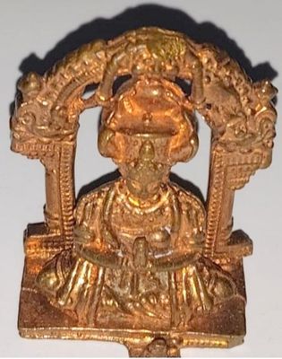 Nammazhvar nammazhwar satagopan with small satari at his feet - Copper Vigraham
