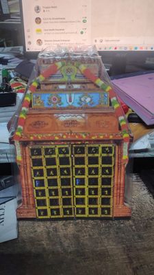 Srirangam Oonjal Mandapam replica miniature model with Namperumal photo cut