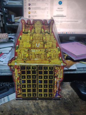 Srirangam Thaya Golu mandapam replica miniature model with Srirangam Thayar photo cutout
