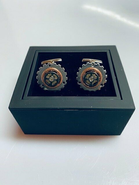 Cufflinks