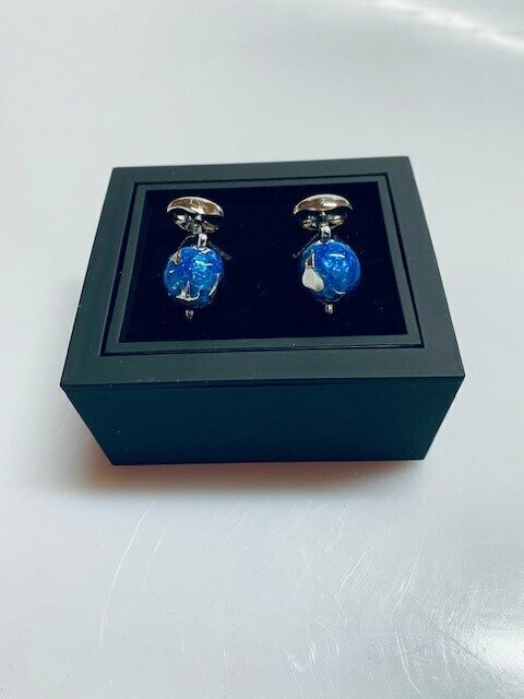 Cufflinks