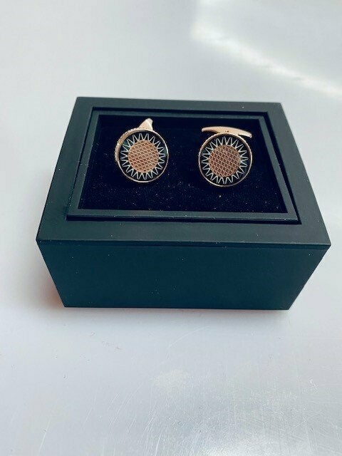Cufflinks