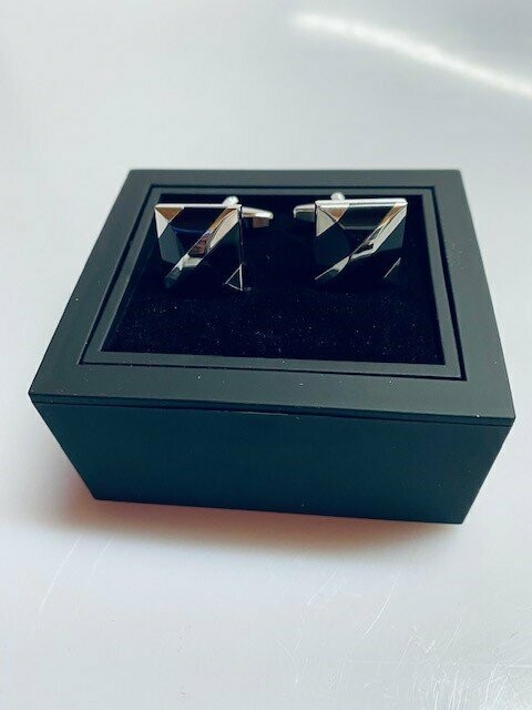 Cufflinks
