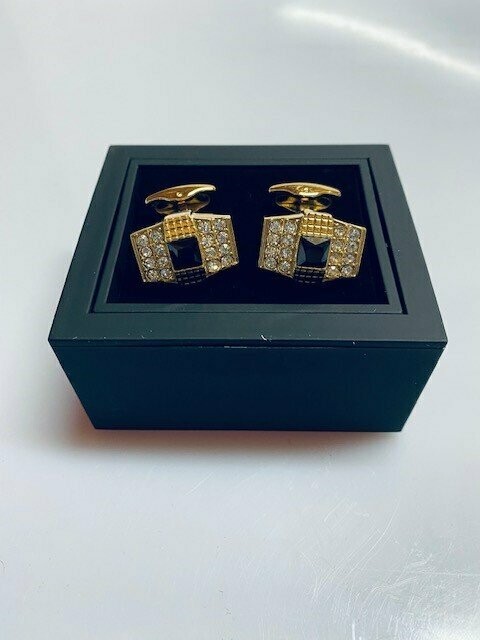 Cufflinks