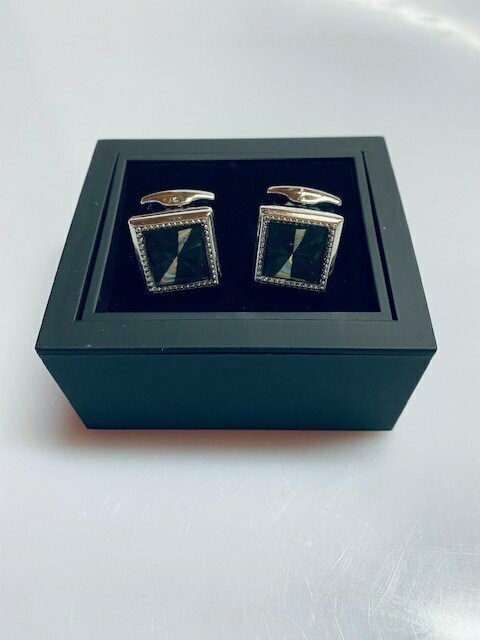 Cufflinks