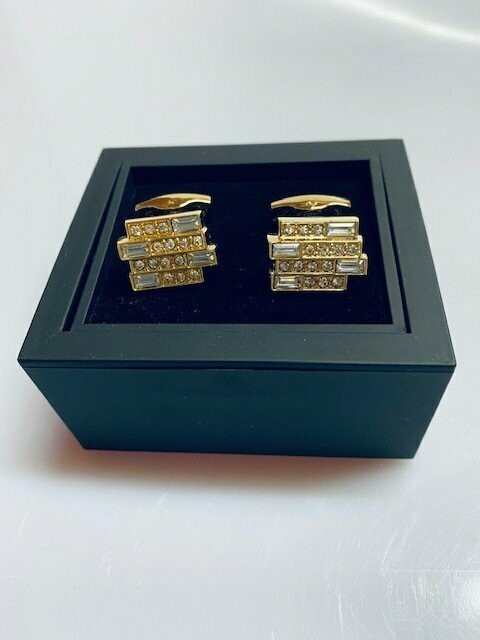 Cufflinks