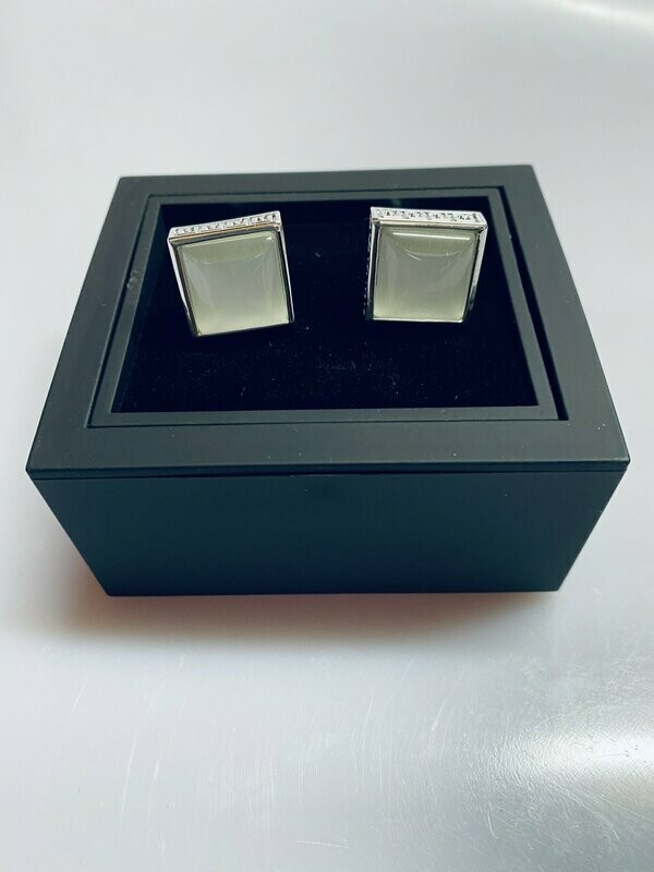 CUFFLINKS