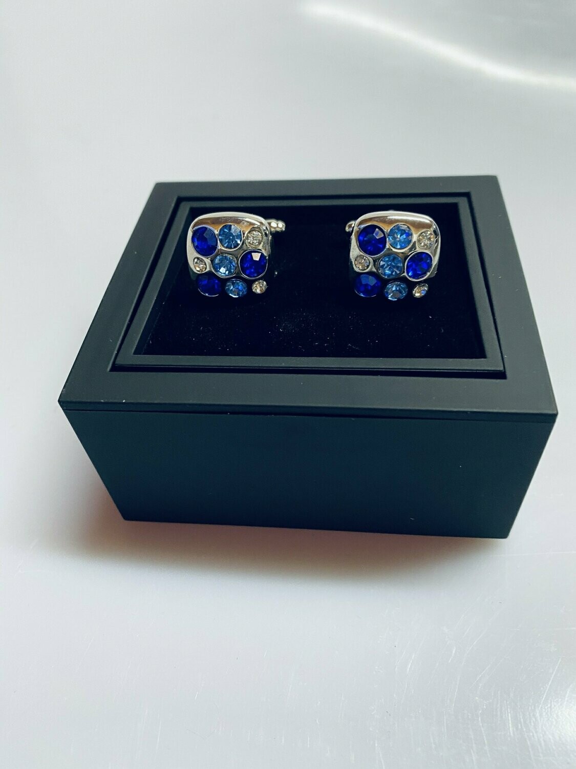 CUFFLINKS