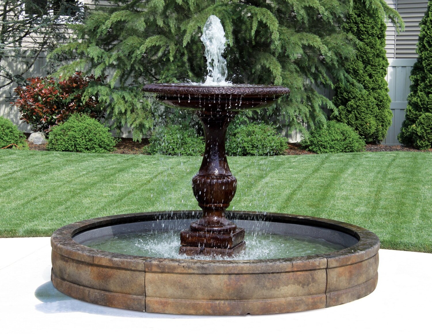 One Tier Savona Fountain with Surround and 8&#39; Fiberglass Pool