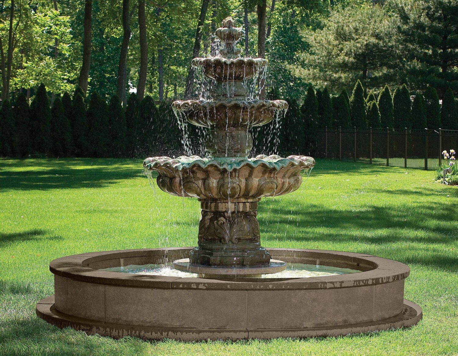 Three Tier Scallop Fountain On 8&#39; Pool