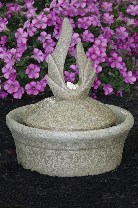 Fountainette Parva – Petal Point