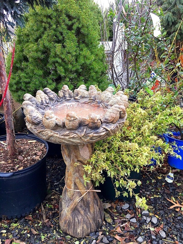 HENRI Stonecasters Ring of Birds Birdbath