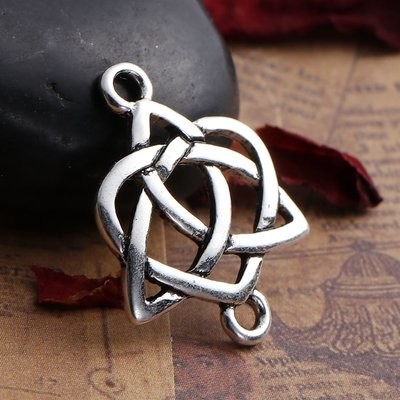 Antique Silver Celtic Connector, 28mm