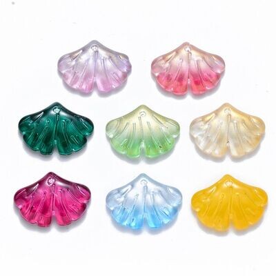 10 x Glass Ginkgo Leaf Pendants/Charms, 15x20x4mm