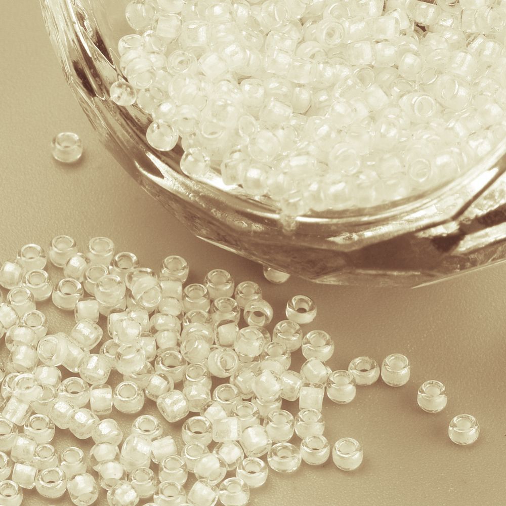 Seed Beads in Ivory, Size 15, Approx. 1.5mm