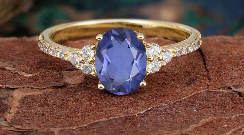1.5 Carat Classic Vintage 4-Prong Oval Cut Tanzanite and Diamond Ring