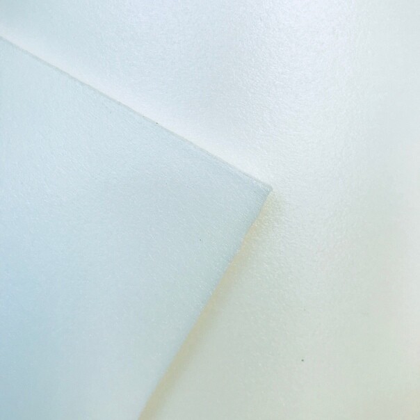 Изолон ППЭ 1 мм, ширина 100 см Цвет: Белый