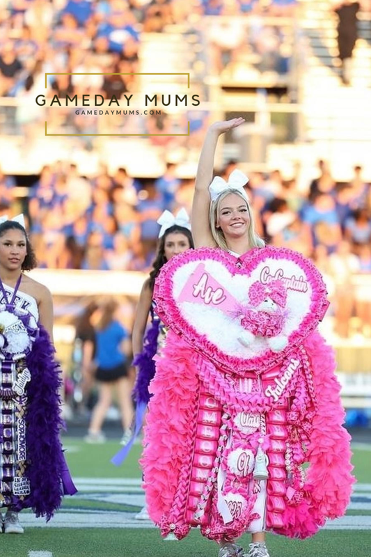 Heart Homecoming Mum (30&quot;)
