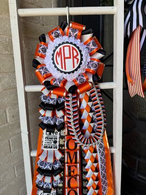 Classic Traditional Mums &amp; Garters