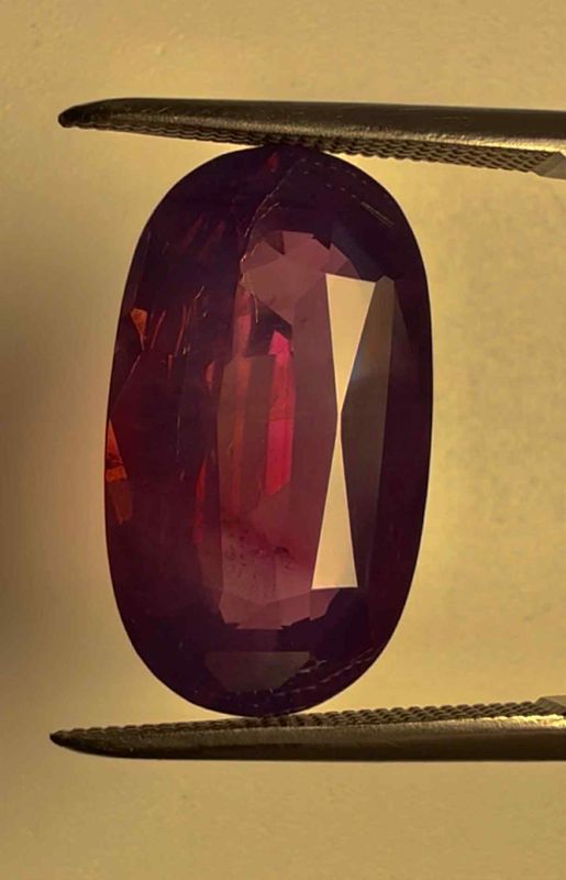 Sapphire - 8.51 Carats