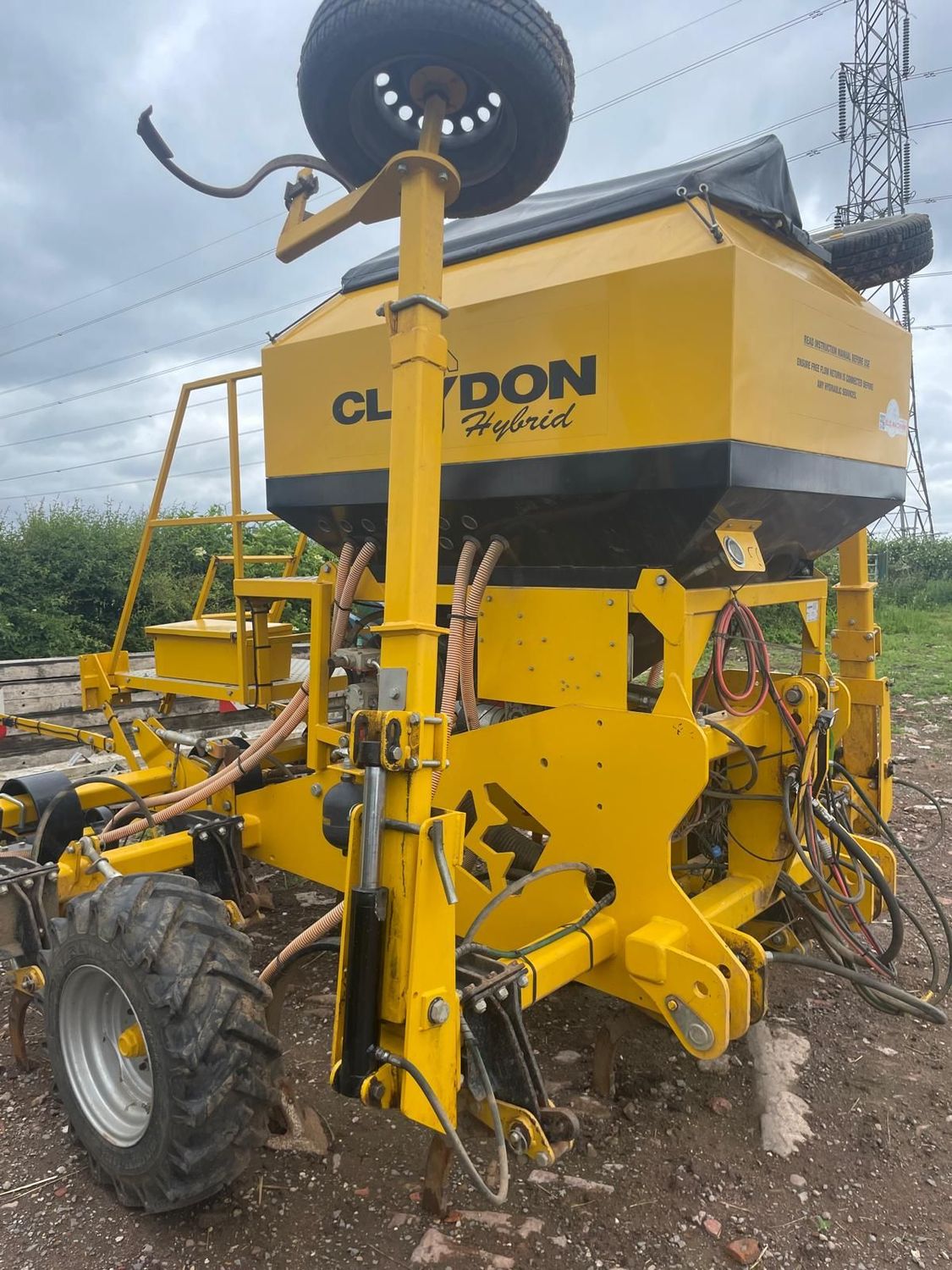 Claydon Hybrid 3 metre drill