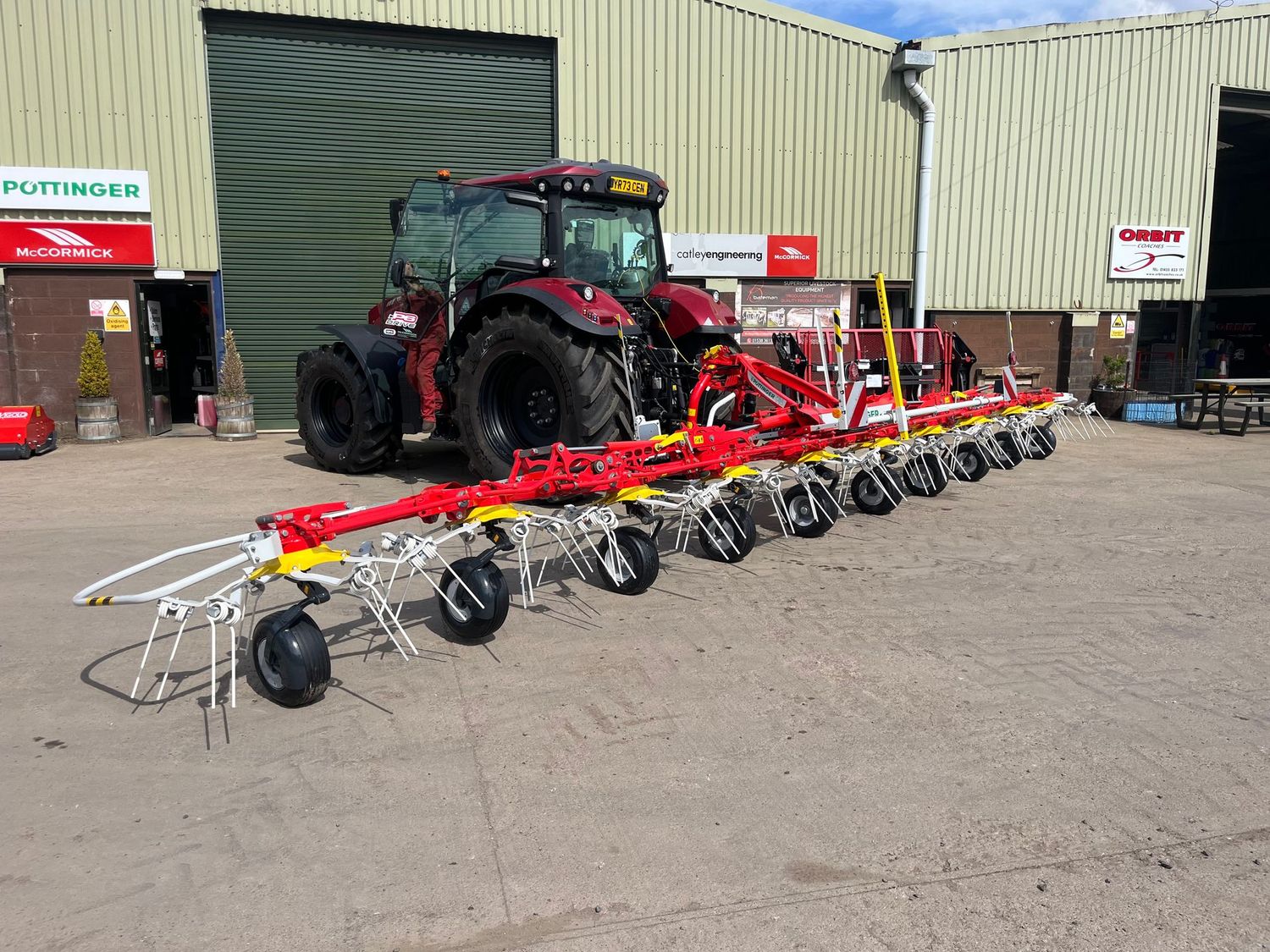 Pottinger HIT V 11100 Tedder
