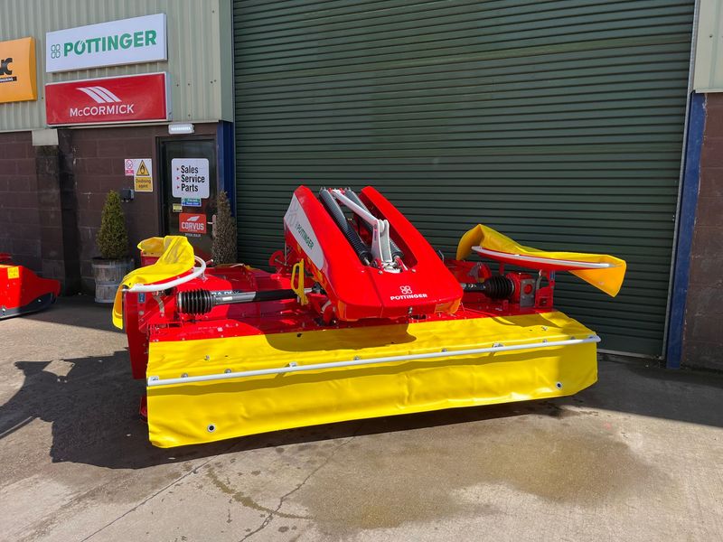 Pottinger Novacat 301 ED Alpha Motion Pro Front Mower Conditioner