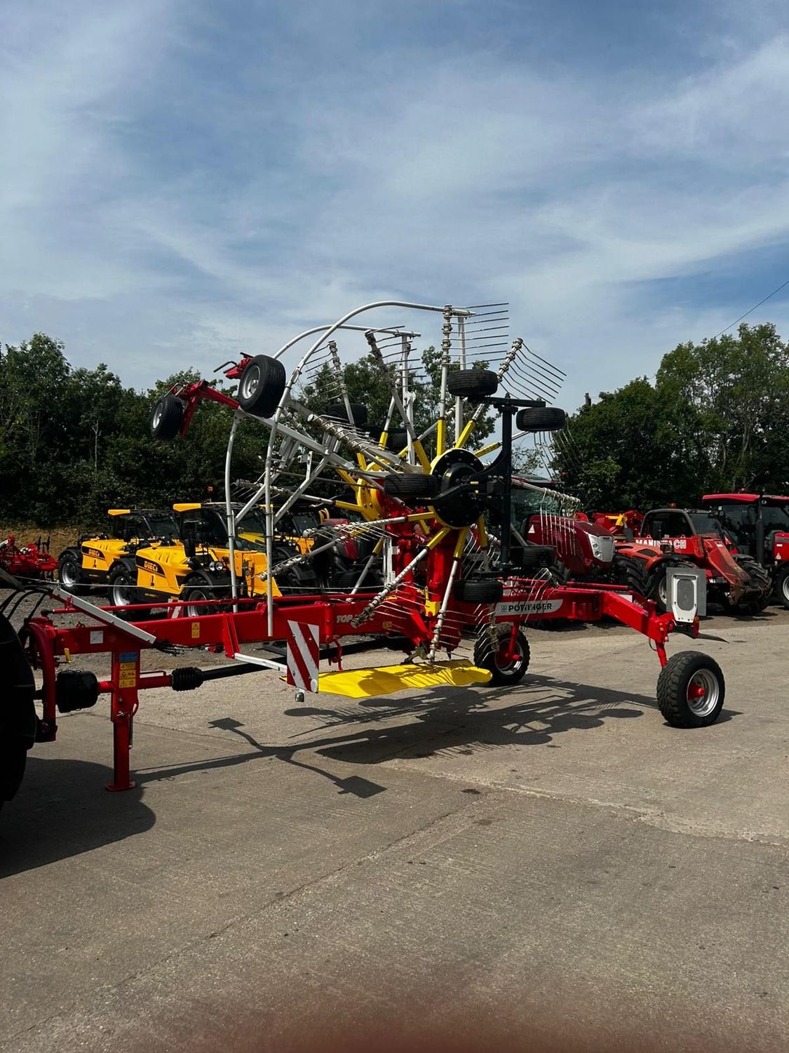 Pottinger TOP 702C Twin Rotor Rake