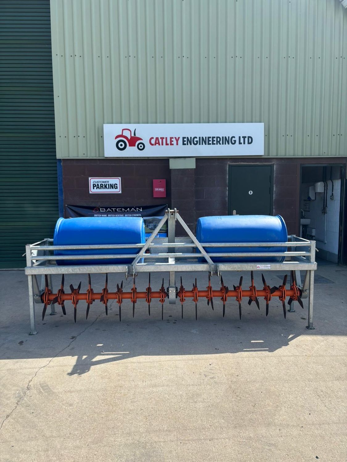 Ritchie 3 metre Aerator c/w ballast barrels Ritchie 3 metre Aerator c/w ballast barrels