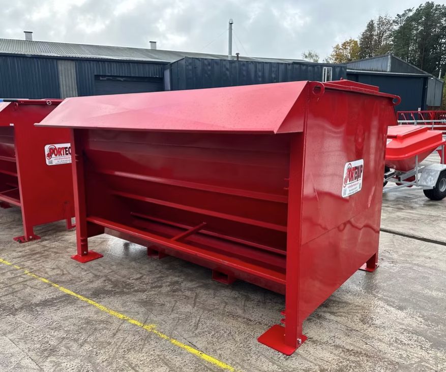 Portequip 8ft Double Sided Bull Beef Feeder 1250kg