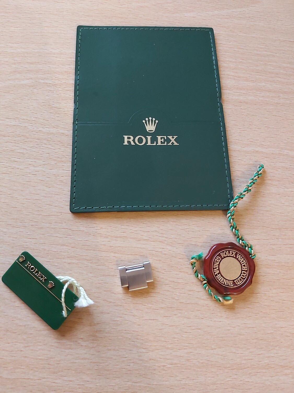 Rolex Explorer 14270 - &#39;SWISS&#39; Only Dial