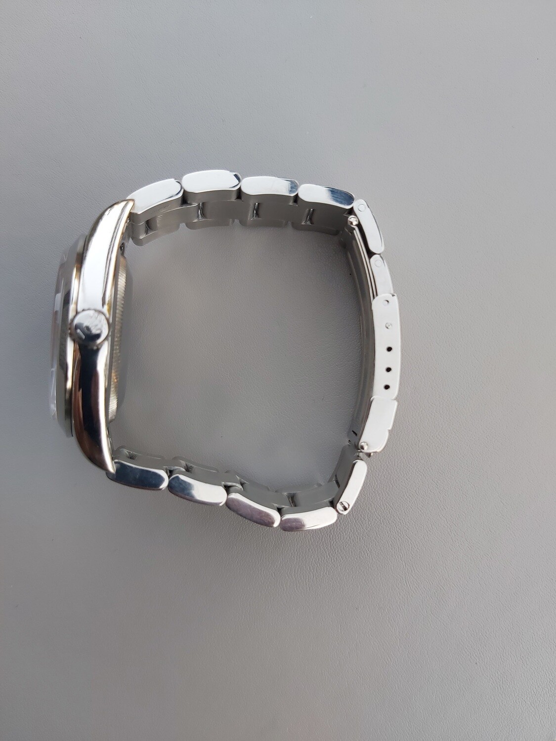 Rolex Explorer 14270 - &#39;SWISS&#39; Only Dial