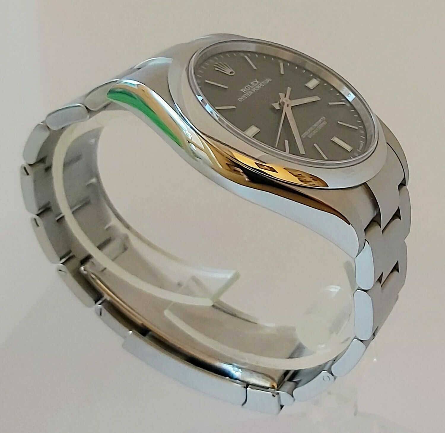 Rolex OYSTER PERPETUAL 39mm Rhodium Dial 114300 2017