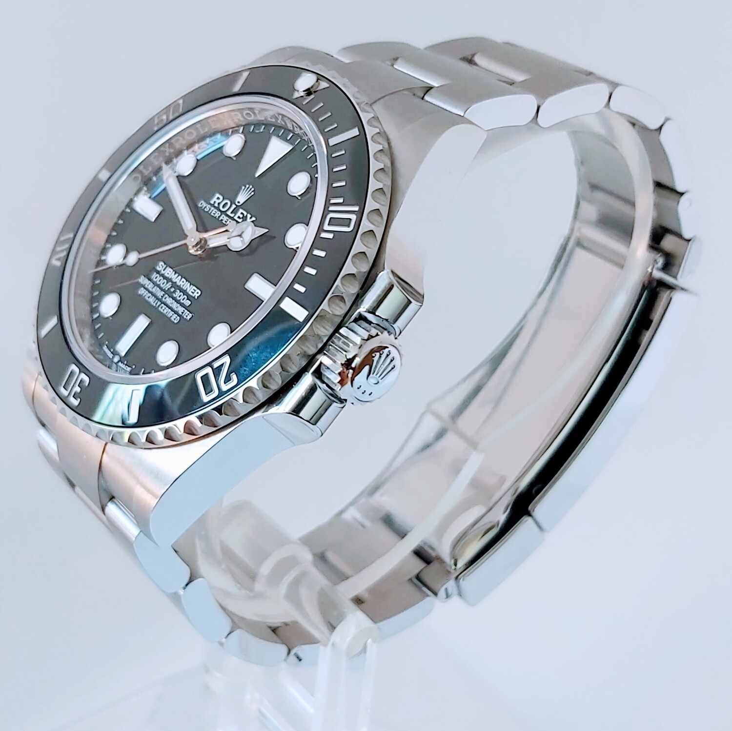 Rolex Submariner 124060 - Unworn 2020 Full Set