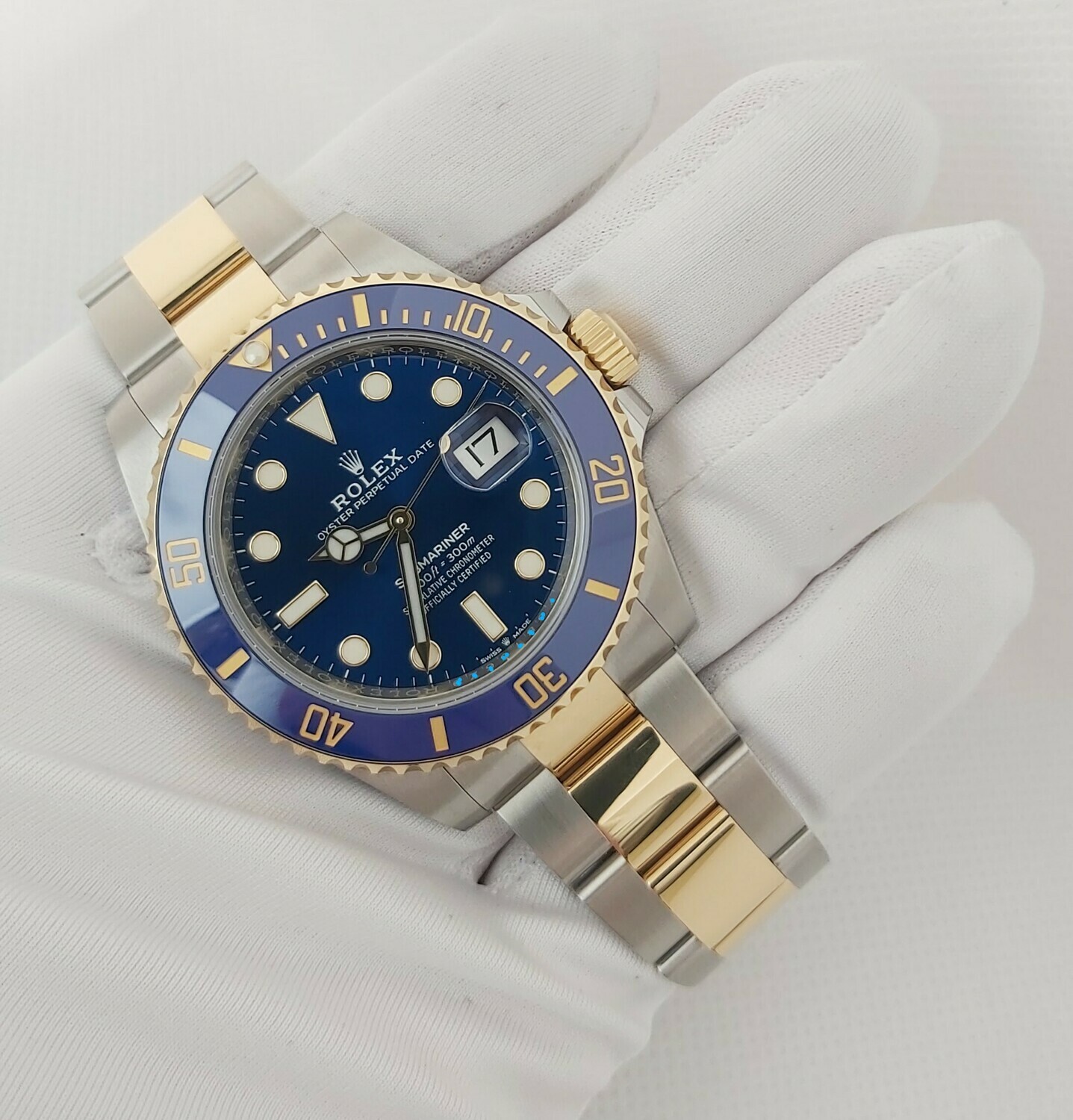 Rolex Submariner 126613LB - Unworn - Full Set