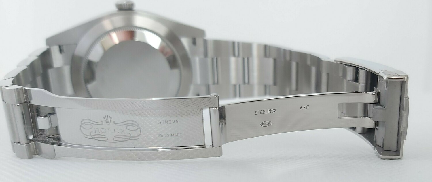 Rolex Oyster Perpetual 41 - 124300 - Coral Red - Full Set