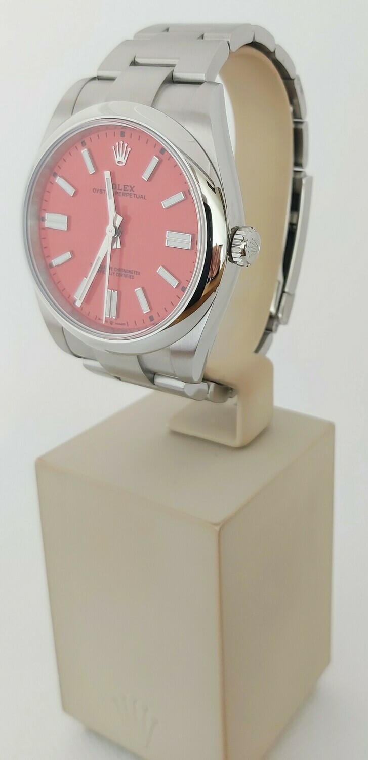 Rolex Oyster Perpetual 41 - 124300 - Coral Red - Full Set