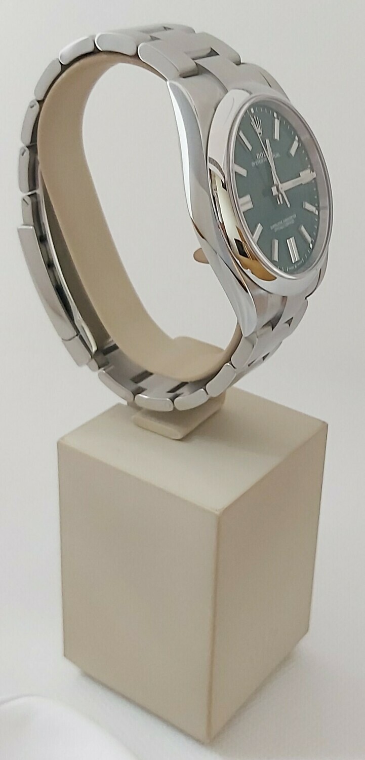 Rolex Oyster Perpetual 41 - 124300 - Green - Full Set