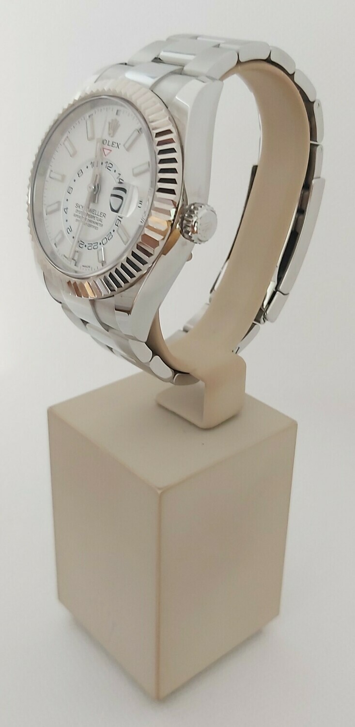 Rolex Sky Dweller 326934 - 2018 - White Dial - Full Set