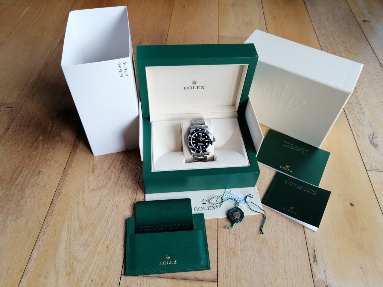 Rolex Submariner 124060 - 2021 Full Set - Unworn