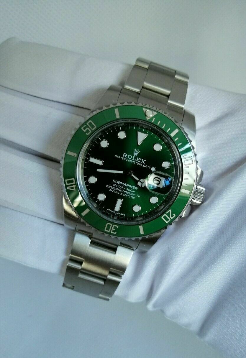 Rolex Submariner 116610LV Hulk - 2016