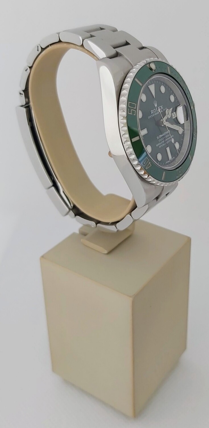 Rolex Submariner 116610LV Hulk - 2016