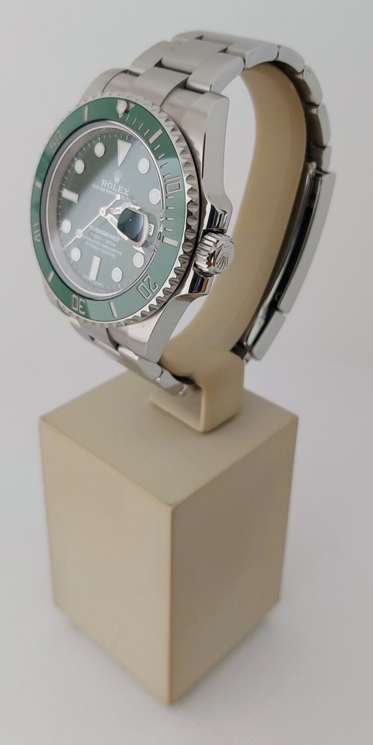Rolex Submariner 116610LV Hulk - 2016