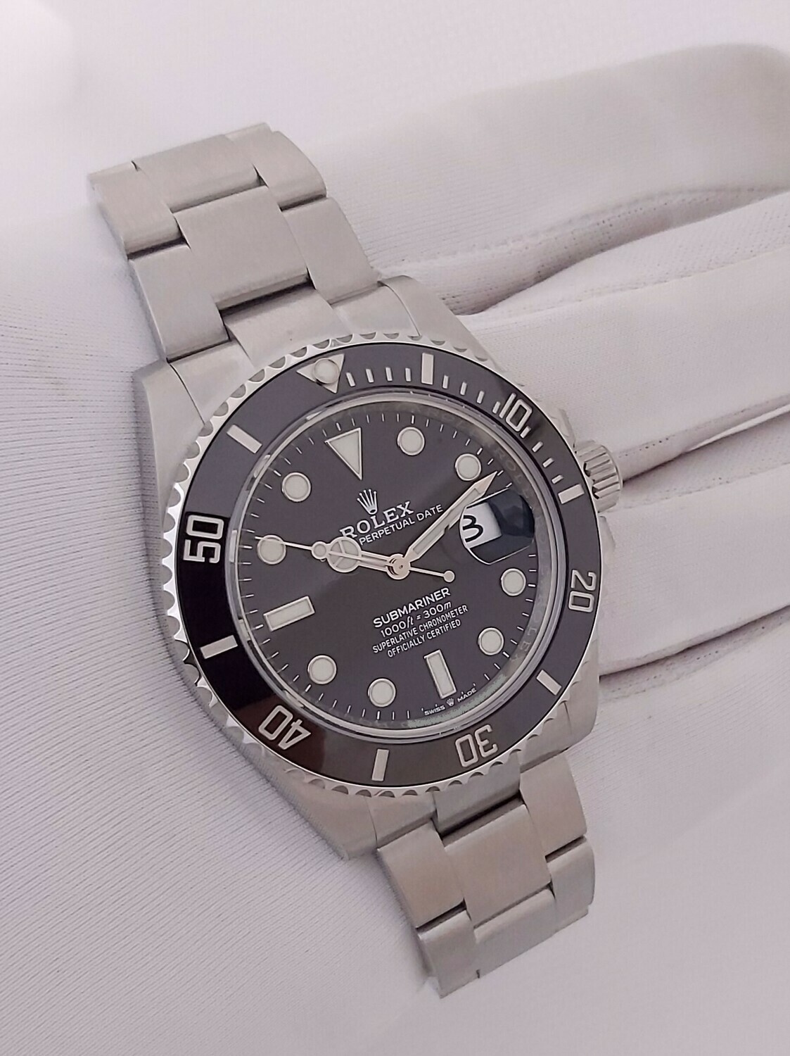 Rolex Submariner 126610LN - 2021 New &amp; Unworn